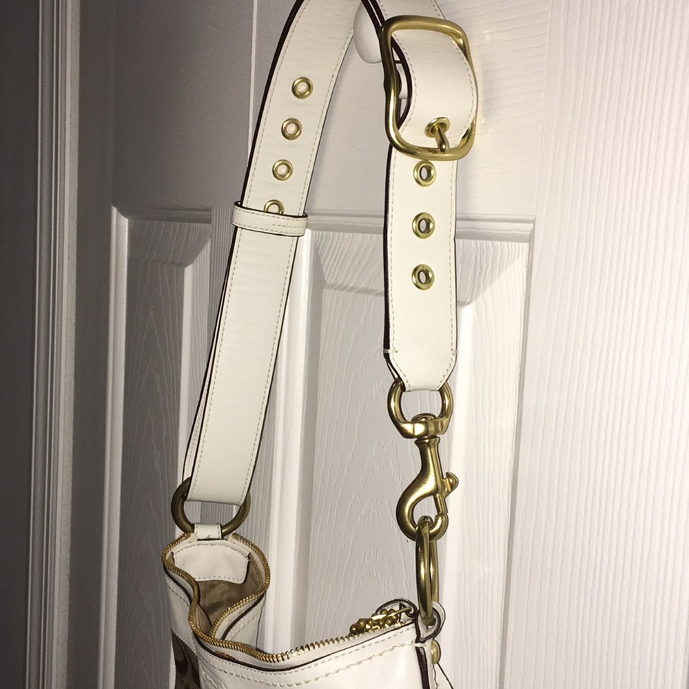 Coach purse - Picture 3 of 7